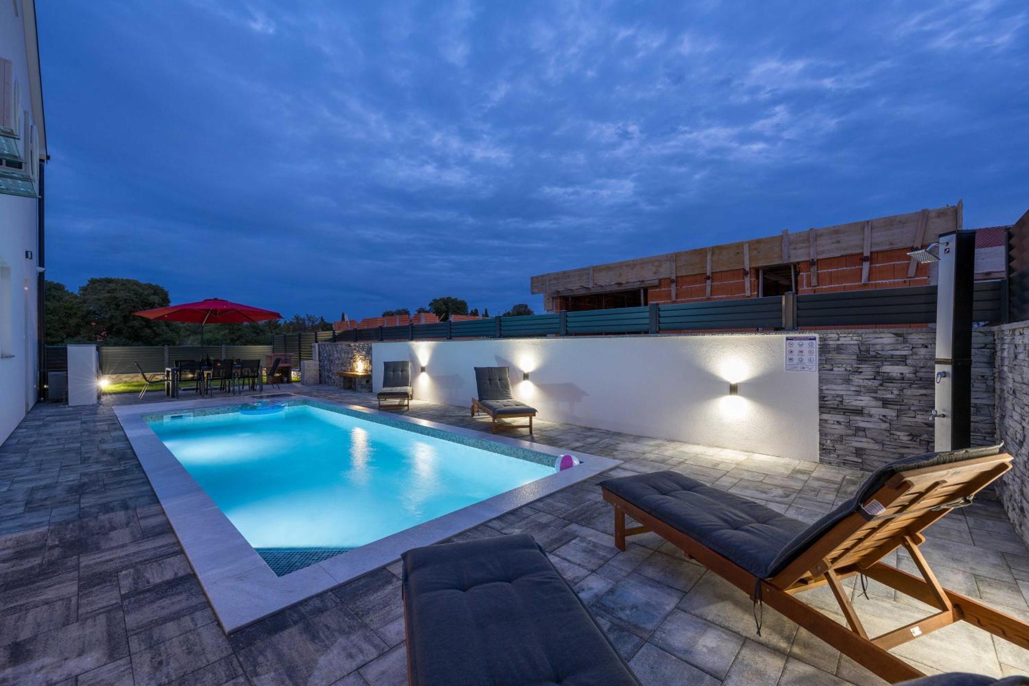 Peaceful Blooming With Pool * Rovinj